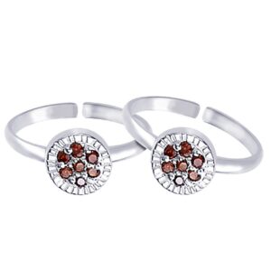 Toe ring in floral pattern with red gemstone in pure silver