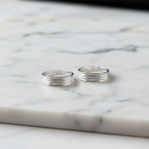 Plain Simple Three Line Toe Rings