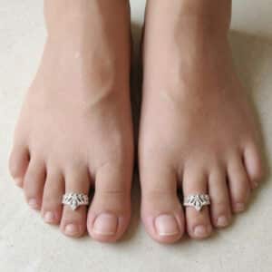 Crown pattern design silver toe ring