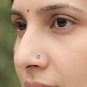 Round shape blue solitaire stud in pure silver