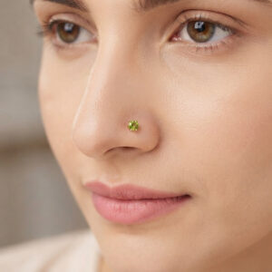 Round shape green solitaire stud in pure silver