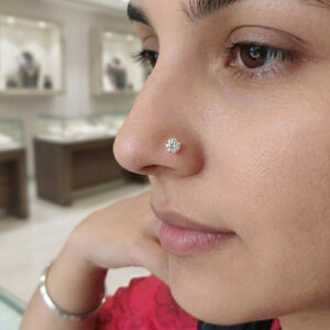 Men white stud in pure silver