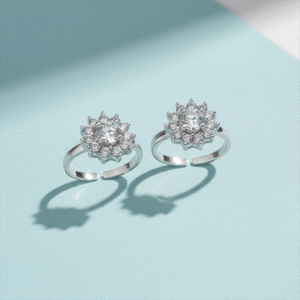Toe ring in floral pattern with cz in pure silver